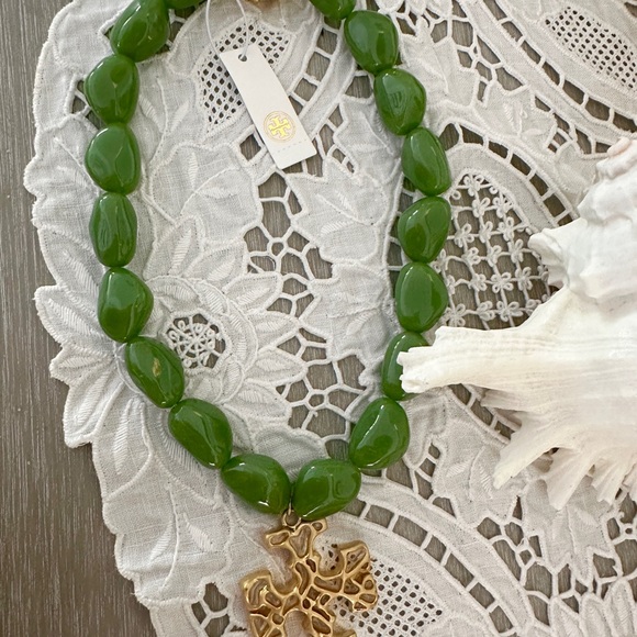 Tory Burch Green Necklace with Gold Pendant - Picture 1 of 3
